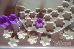 Recept elkészítése Virágszirom sütemény (Bába foga), lépés 10