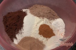 Recept elkészítése Fahéjas-kakaós kocka, lépés 2
