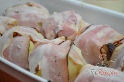 Recept elkészítése Darált hússal töltött szalonnás hagymabombák, lépés 5