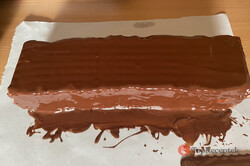 Recept elkészítése Zebramintás kekszes szelet sütés nélkül, krémes csokiöntettel, lépés 6