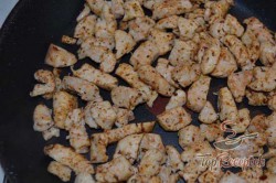 Recept elkészítése Réteges-csirkés „Kína” saláta, lépés 1