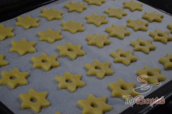Recept elkészítése Puha vajas karácsonyi csillagok, lépés 4