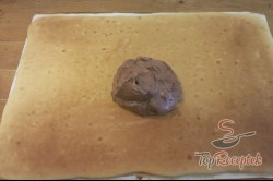 Recept elkészítése A legegyszerűbb csokoládés tekercs, lépés 3