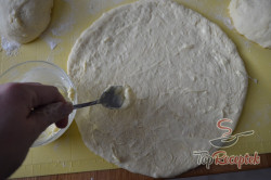 Recept elkészítése Sajtos croissant, lépés 8